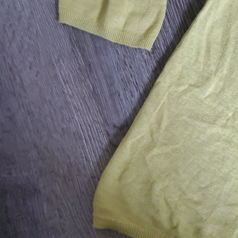 Cynthia Rowley Button Back Top - Picture 3 of 6